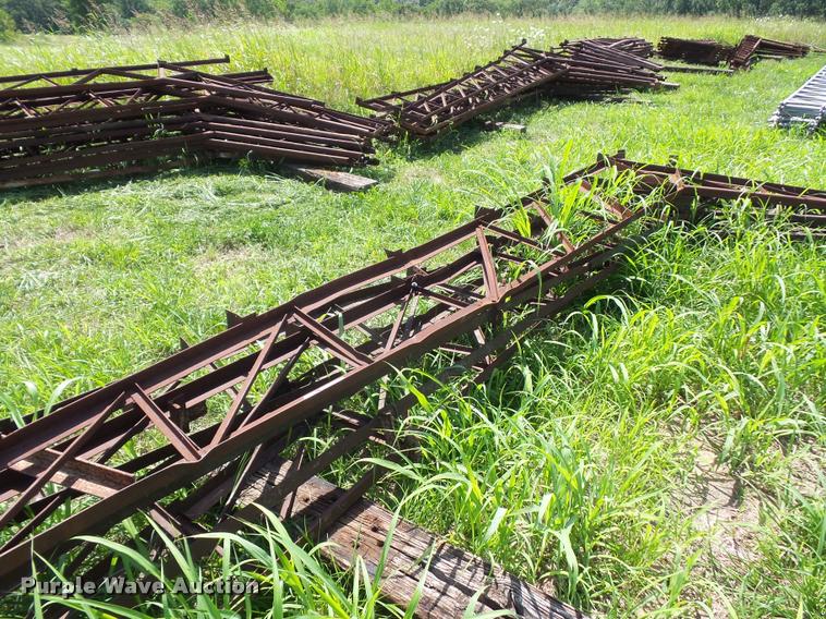 image for item DH9031 (5) steel trusses