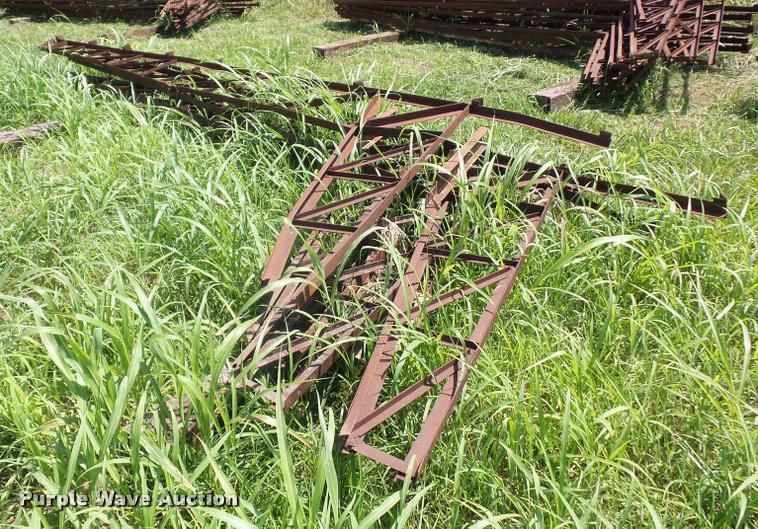 image for item DH9031 (5) steel trusses