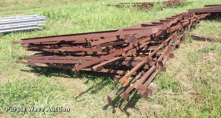image for item DH9032 (10) steel trusses