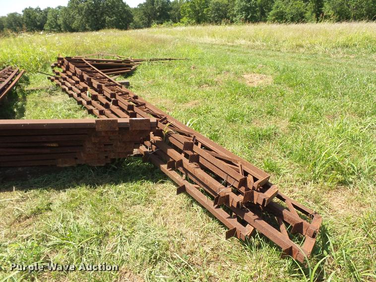 image for item DH9035 (14) steel trusses