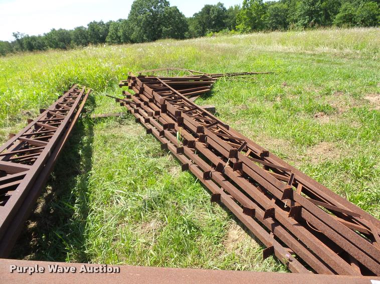 image for item DH9035 (14) steel trusses