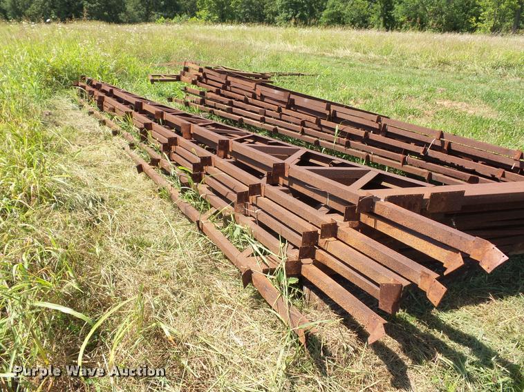image for item DH9035 (14) steel trusses