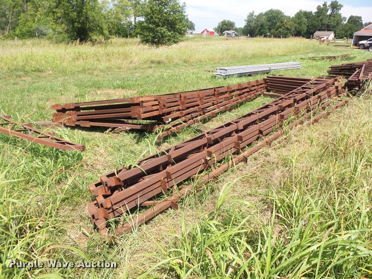 image for item DH9035 (14) steel trusses