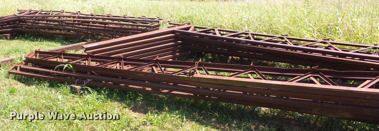 image for item DH9035 (14) steel trusses