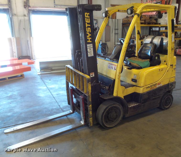 image for item DH9348 Hyster S50FT forklift