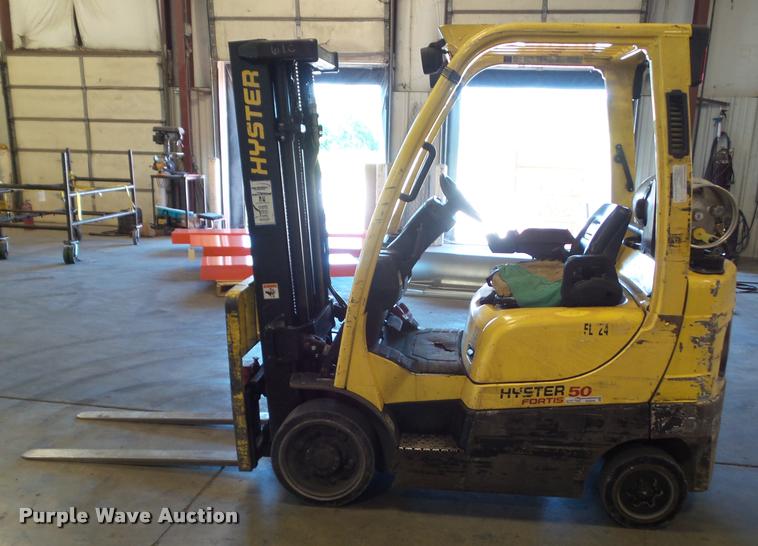 image for item DH9348 Hyster S50FT forklift