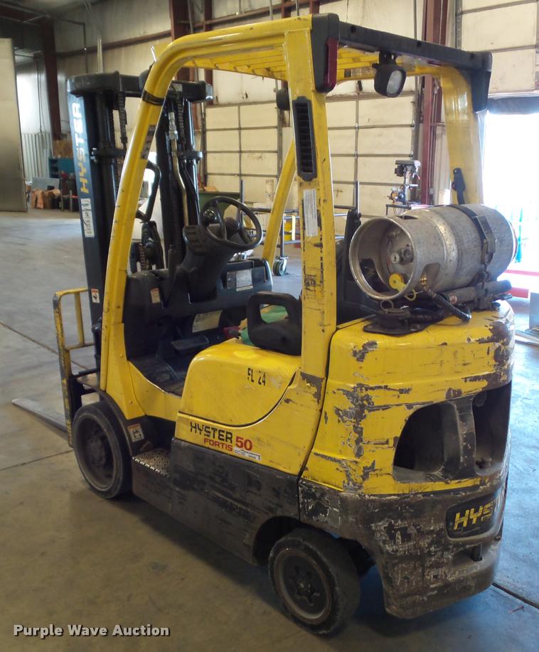 image for item DH9348 Hyster S50FT forklift