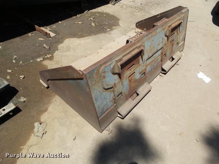 image for item DH9351 Bobcat low profile bucket