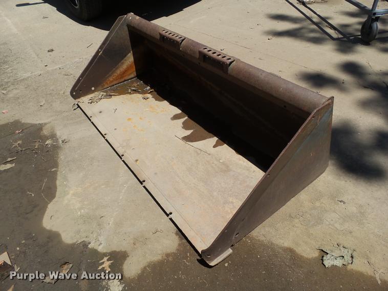 image for item DH9351 Bobcat low profile bucket