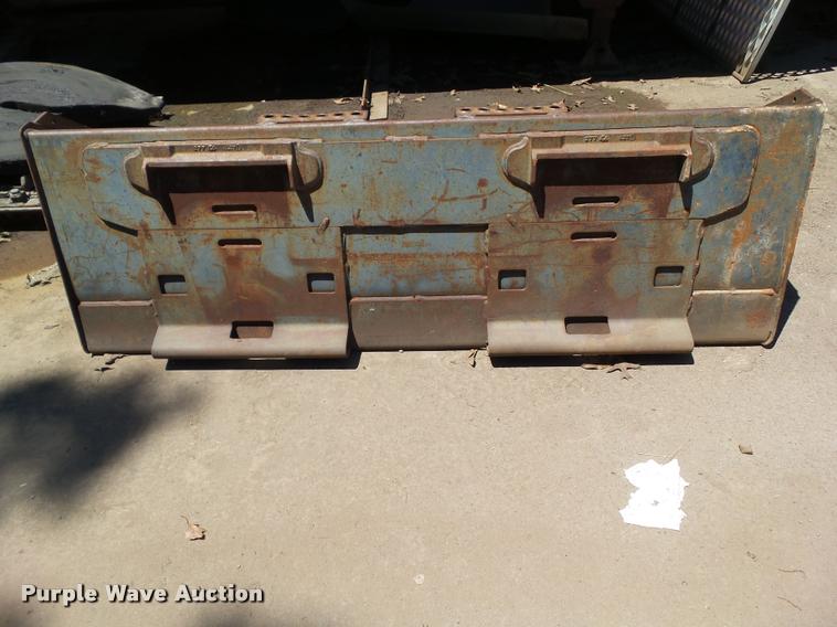 image for item DH9351 Bobcat low profile bucket