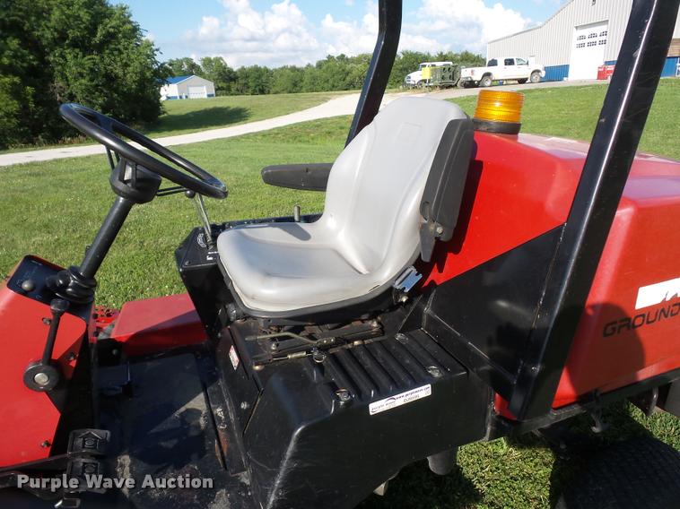 image for item DJ9595 Toro Groundsmaster 455D riding lawn mower