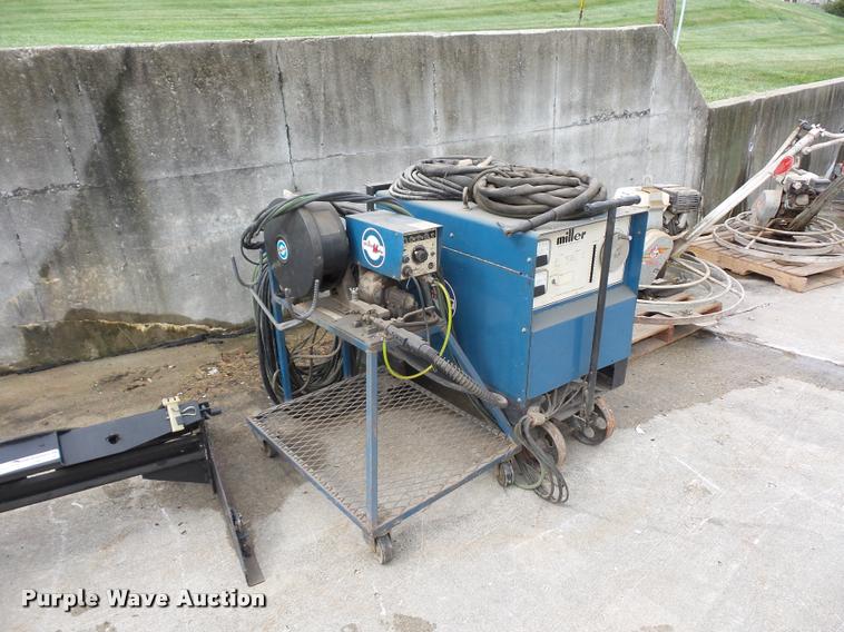 image for item DJ9612 Miller CP250TS welder