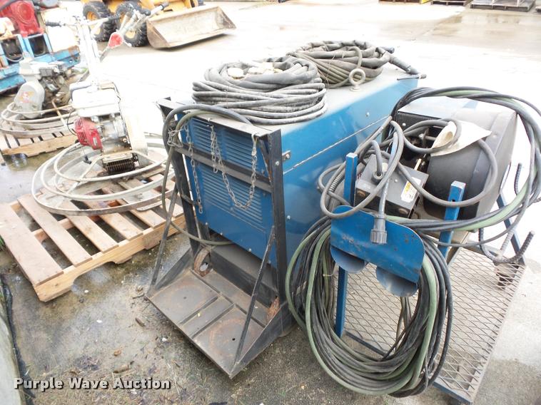 image for item DJ9612 Miller CP250TS welder
