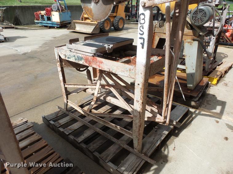 image for item DJ9617 Clipper SM-319 Supermatic concrete block saw