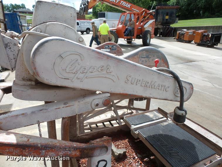 image for item DJ9617 Clipper SM-319 Supermatic concrete block saw