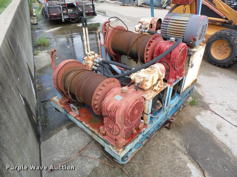 image for item DJ9619 HST 80 winch