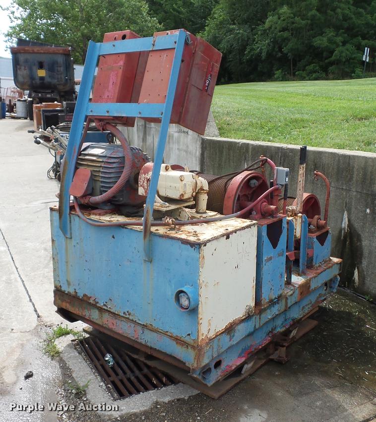 image for item DJ9619 HST 80 winch