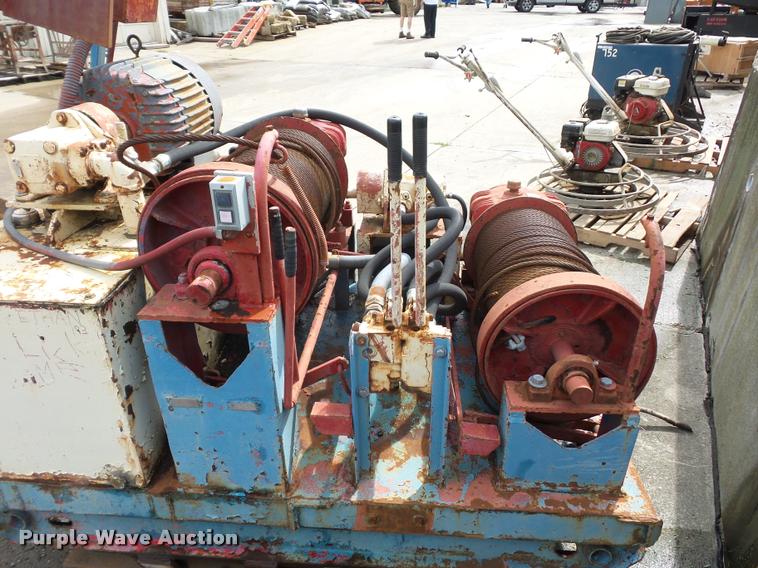 image for item DJ9619 HST 80 winch