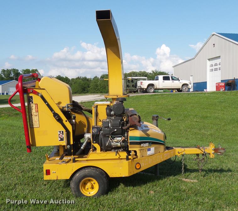image for item DJ9622 Vermeer BC600XL chipper