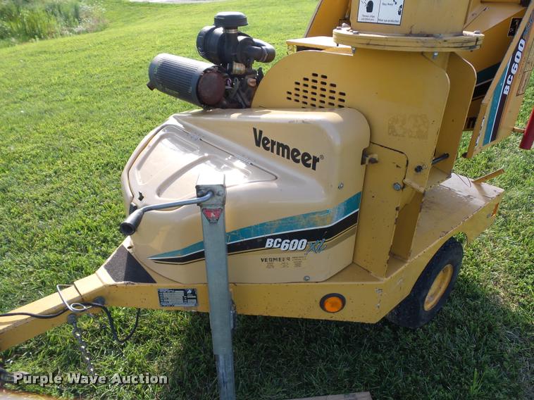 image for item DJ9622 Vermeer BC600XL chipper