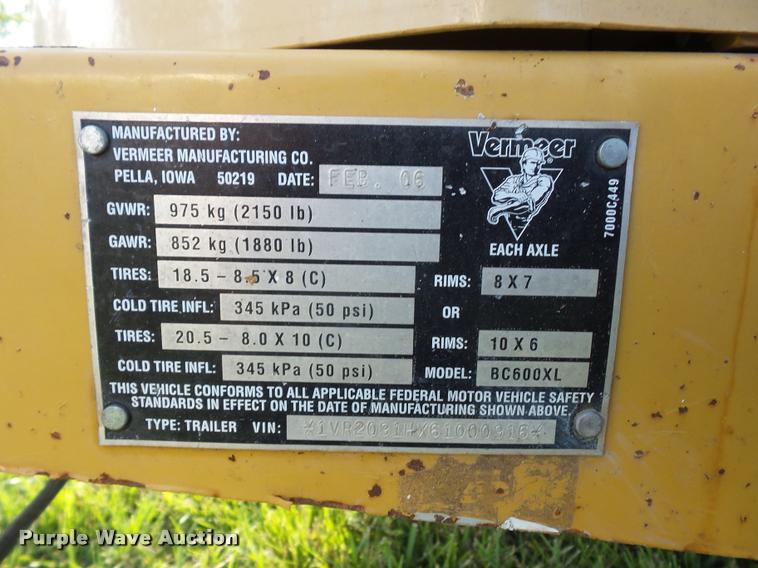 image for item DJ9622 Vermeer BC600XL chipper