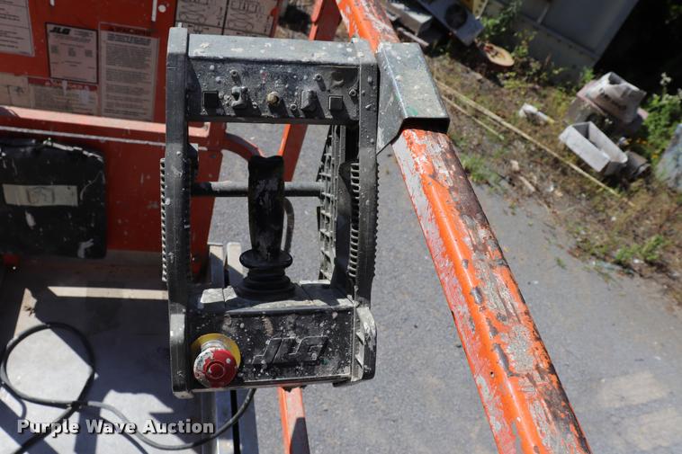 image for item DK9575 2006 JLG 2630ES scissor lift