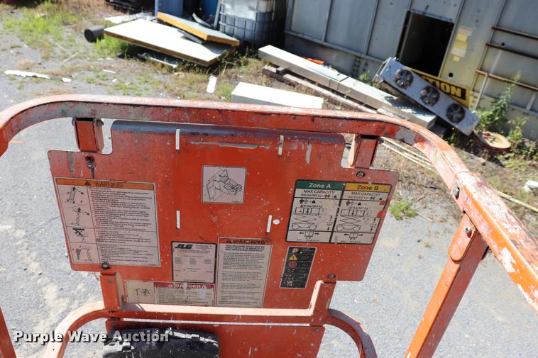 image for item DK9575 2006 JLG 2630ES scissor lift