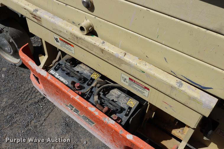 image for item DK9575 2006 JLG 2630ES scissor lift