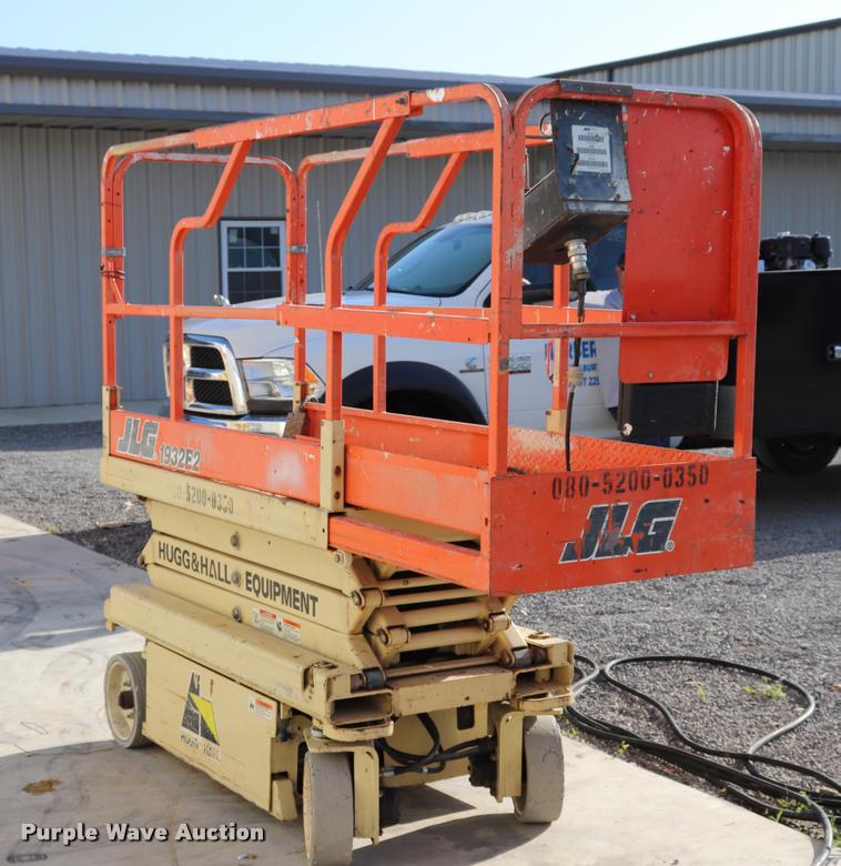 image for item DK9580 JLG 1932E2 scissor lift