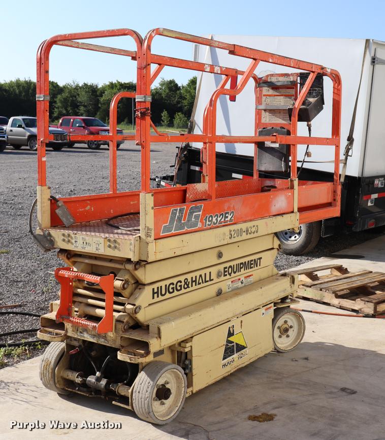 image for item DK9580 JLG 1932E2 scissor lift