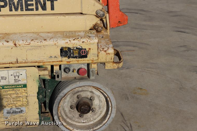 image for item DK9580 JLG 1932E2 scissor lift