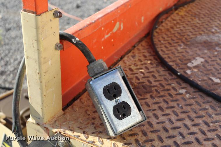 image for item DK9580 JLG 1932E2 scissor lift