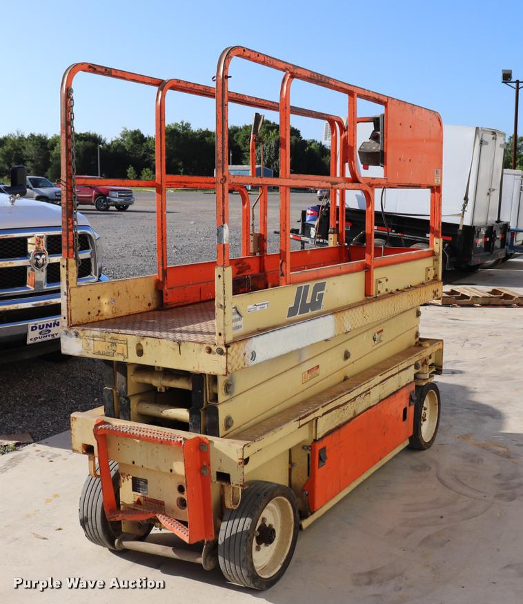 image for item DK9581 JLG 2033E scissor lift