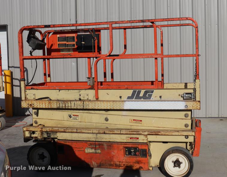 image for item DK9581 JLG 2033E scissor lift
