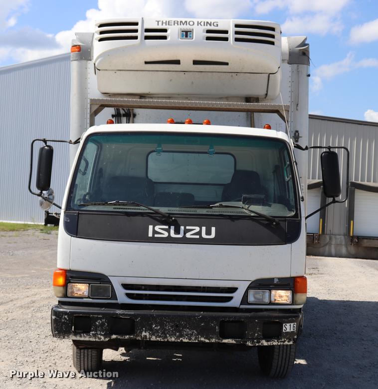 image for item DK9582 2005 Isuzu NPR refrigerated truck