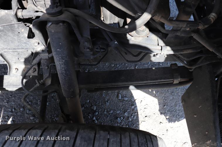 image for item DK9582 2005 Isuzu NPR refrigerated truck