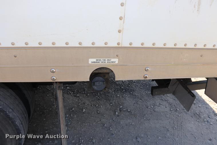 image for item DK9582 2005 Isuzu NPR refrigerated truck