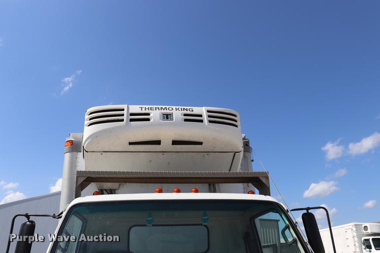 image for item DK9582 2005 Isuzu NPR refrigerated truck