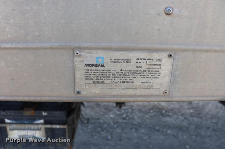 image for item DK9582 2005 Isuzu NPR refrigerated truck