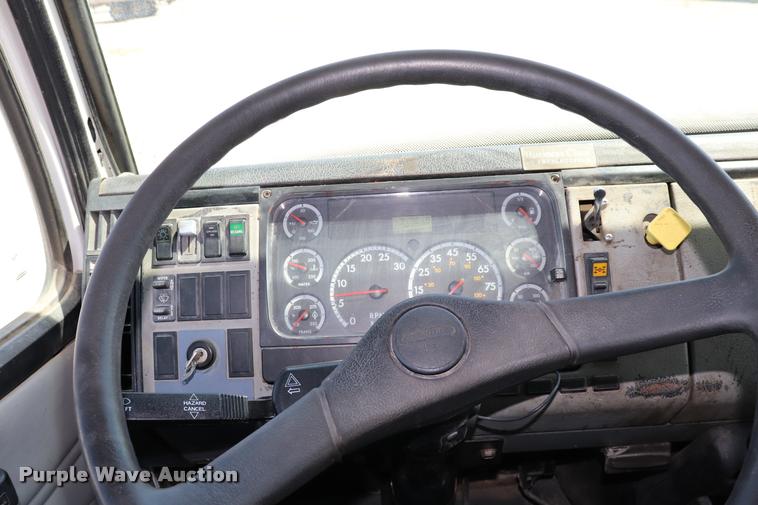 image for item DK9583 2002 Freightliner FL80 refrigerated truck