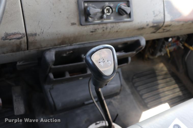 image for item DK9583 2002 Freightliner FL80 refrigerated truck