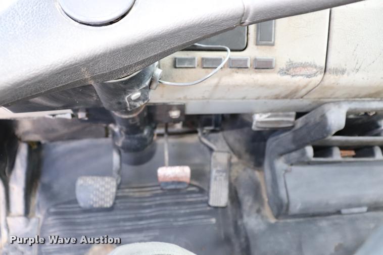 image for item DK9583 2002 Freightliner FL80 refrigerated truck