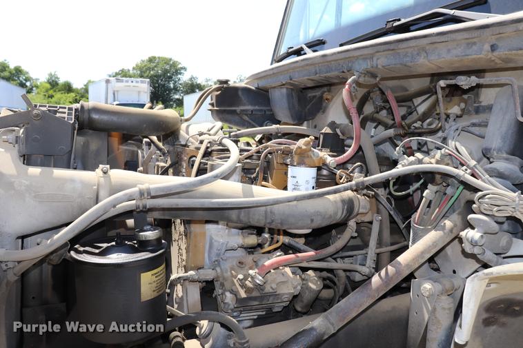 image for item DK9583 2002 Freightliner FL80 refrigerated truck