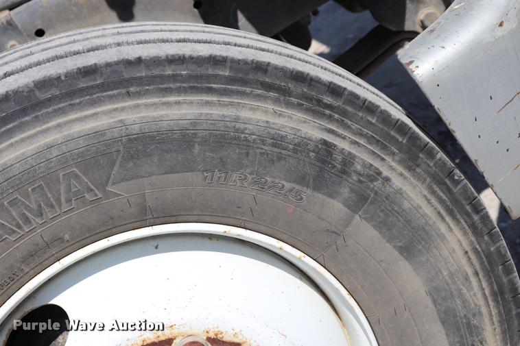 image for item DK9583 2002 Freightliner FL80 refrigerated truck