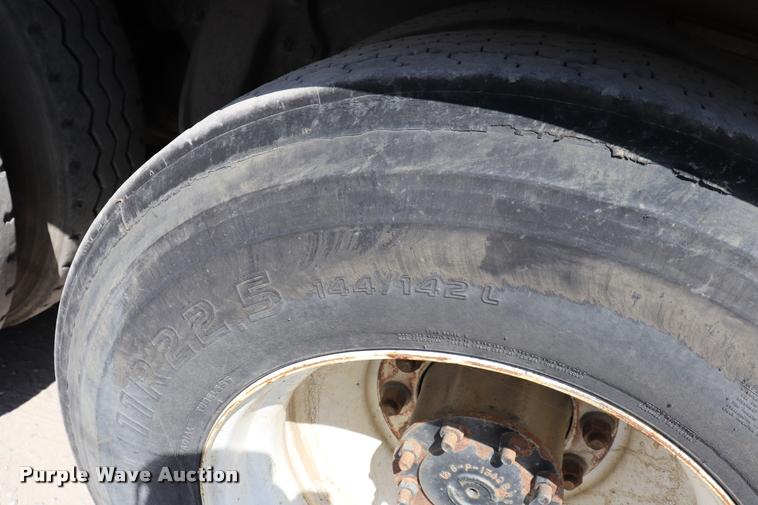 image for item DK9583 2002 Freightliner FL80 refrigerated truck