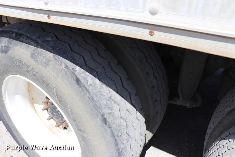 image for item DK9583 2002 Freightliner FL80 refrigerated truck