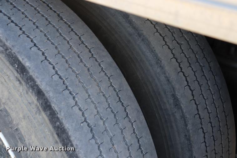 image for item DK9583 2002 Freightliner FL80 refrigerated truck