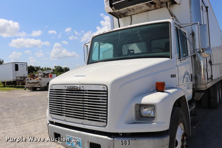 image for item DK9583 2002 Freightliner FL80 refrigerated truck