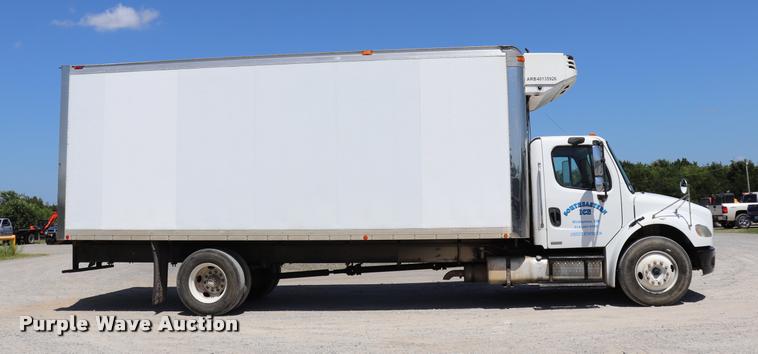 image for item DK9584 2005 Freightliner Business Class M2 refrigerated truck