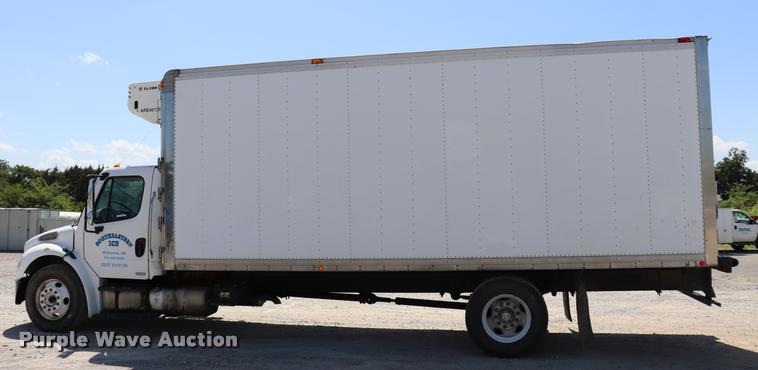 image for item DK9584 2005 Freightliner Business Class M2 refrigerated truck